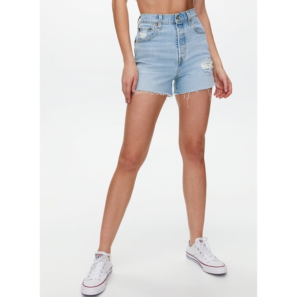 Levi’s Ribcage Women's Shorts - Picture 8 of 9